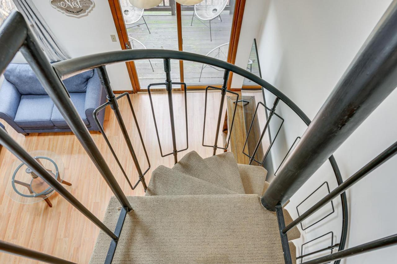Vernon Township Condo With Balcony Near Ski Lifts! 외부 사진