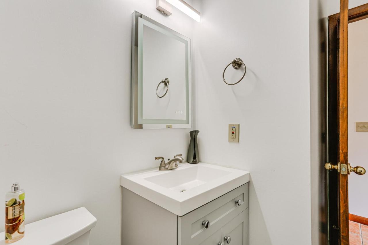 Vernon Township Condo With Balcony Near Ski Lifts! 외부 사진