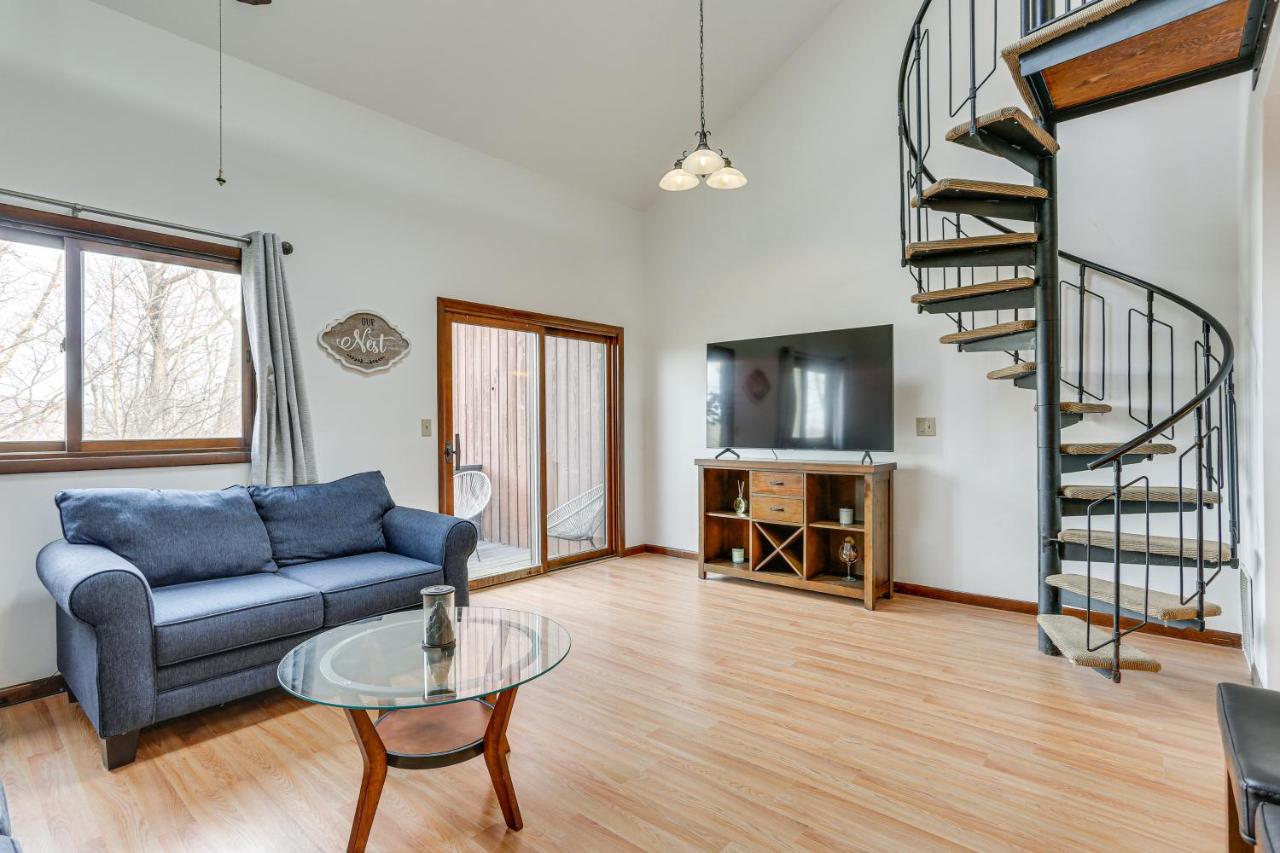 Vernon Township Condo With Balcony Near Ski Lifts! 외부 사진